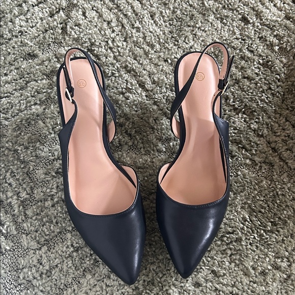 Black Slingback Kitten Heels - Picture 3 of 3